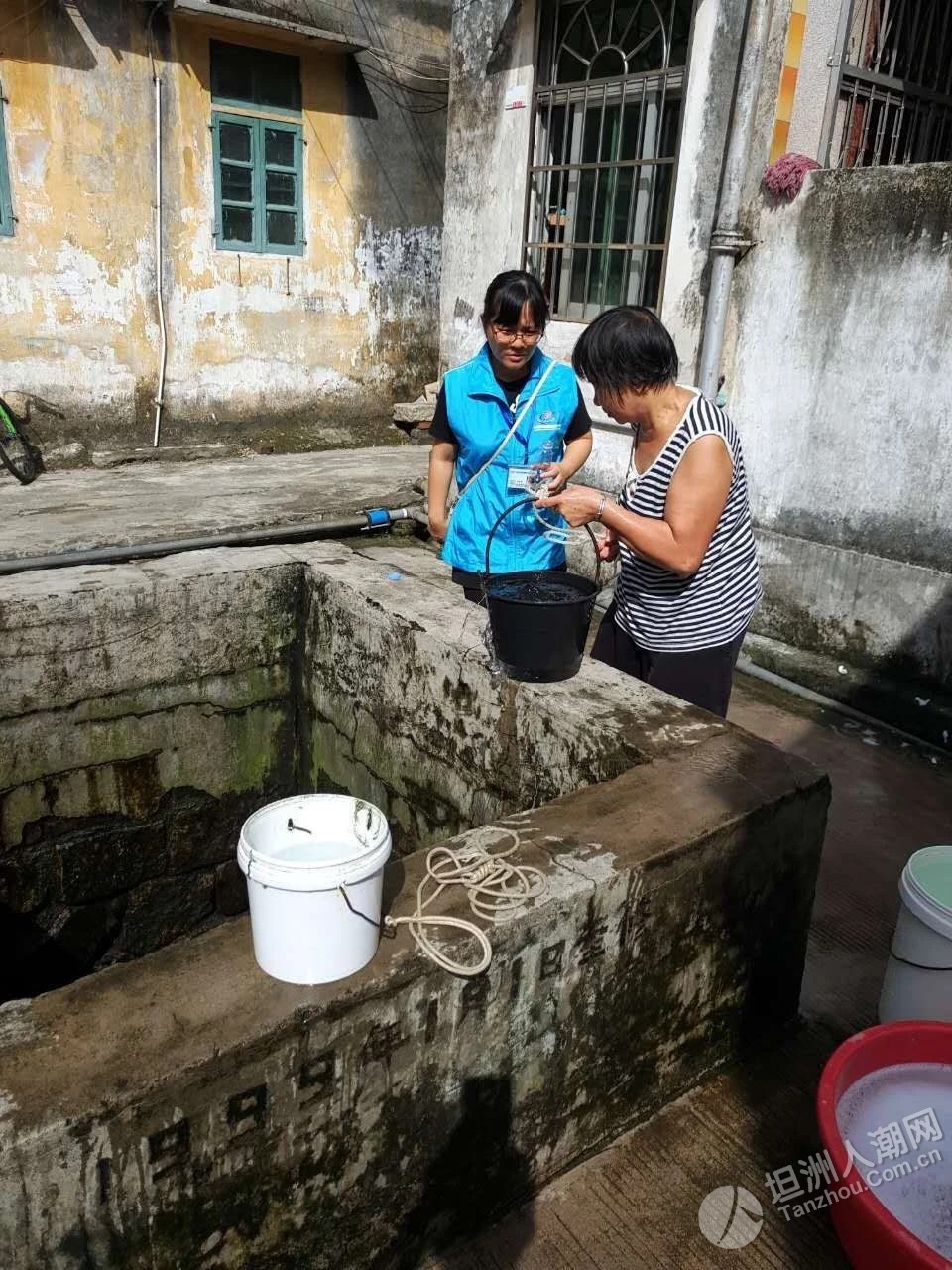 十年的工作中,张奇珊同志共处理过登革热疫情,h7n9禽流感"天鸽"台风