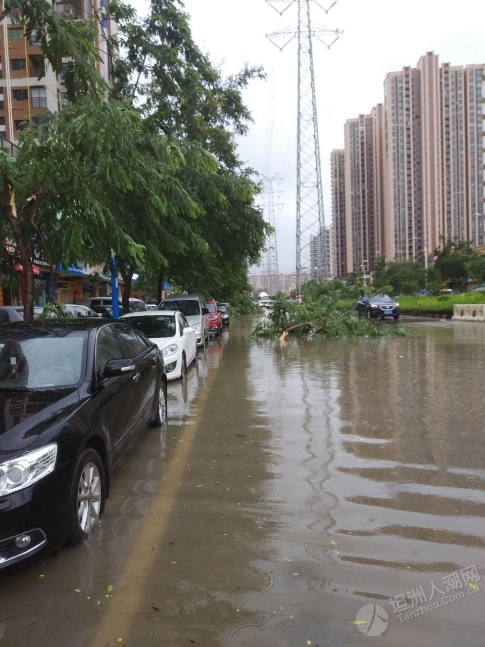 狂风暴雨猛烈